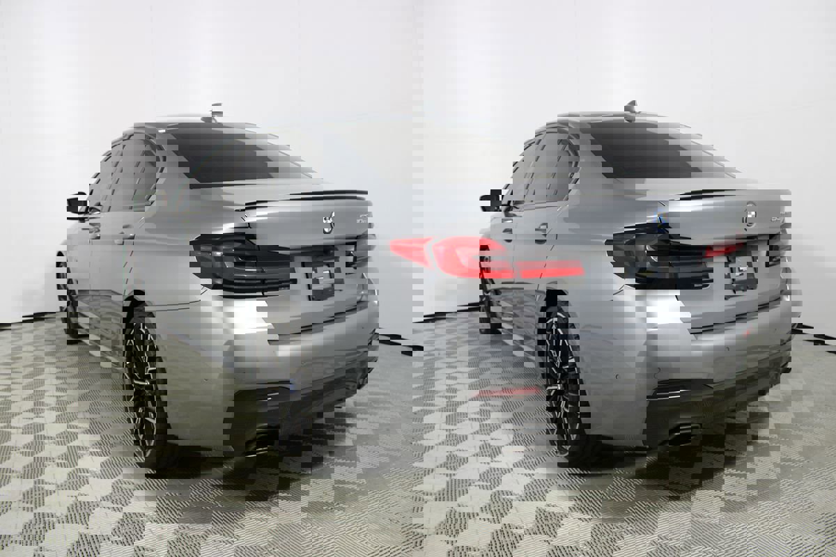 Used 2023 BMW 530e 530e w/ M Sport Package image 42