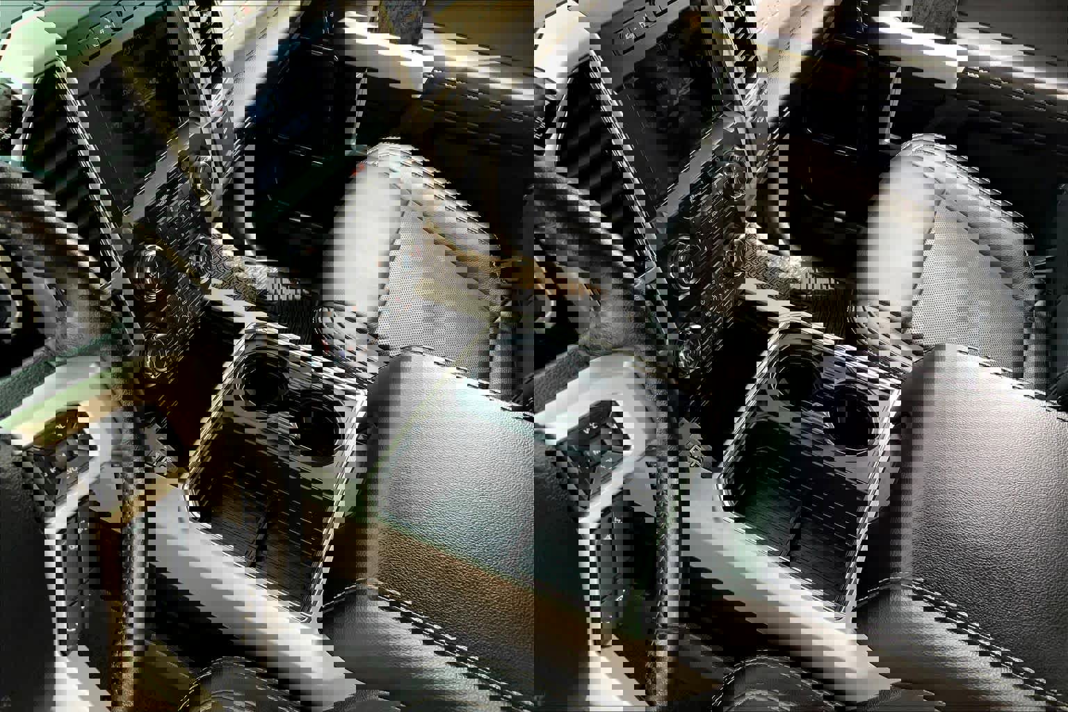 Used 2019 Ford F250 Lariat w/ Lariat Ultimate Package image 17