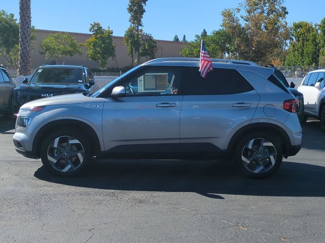 Used 2024 Hyundai Venue SEL FWD image 6