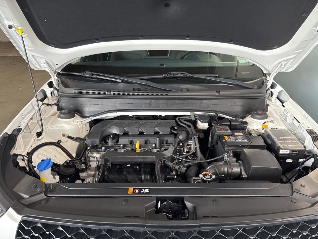 Used 2024 Hyundai Venue Limited FWD image 44