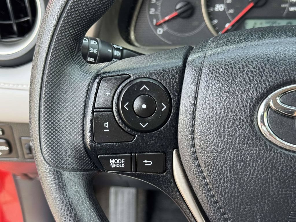 Used 2013 Toyota RAV4 XLE AWD/4WD image 12