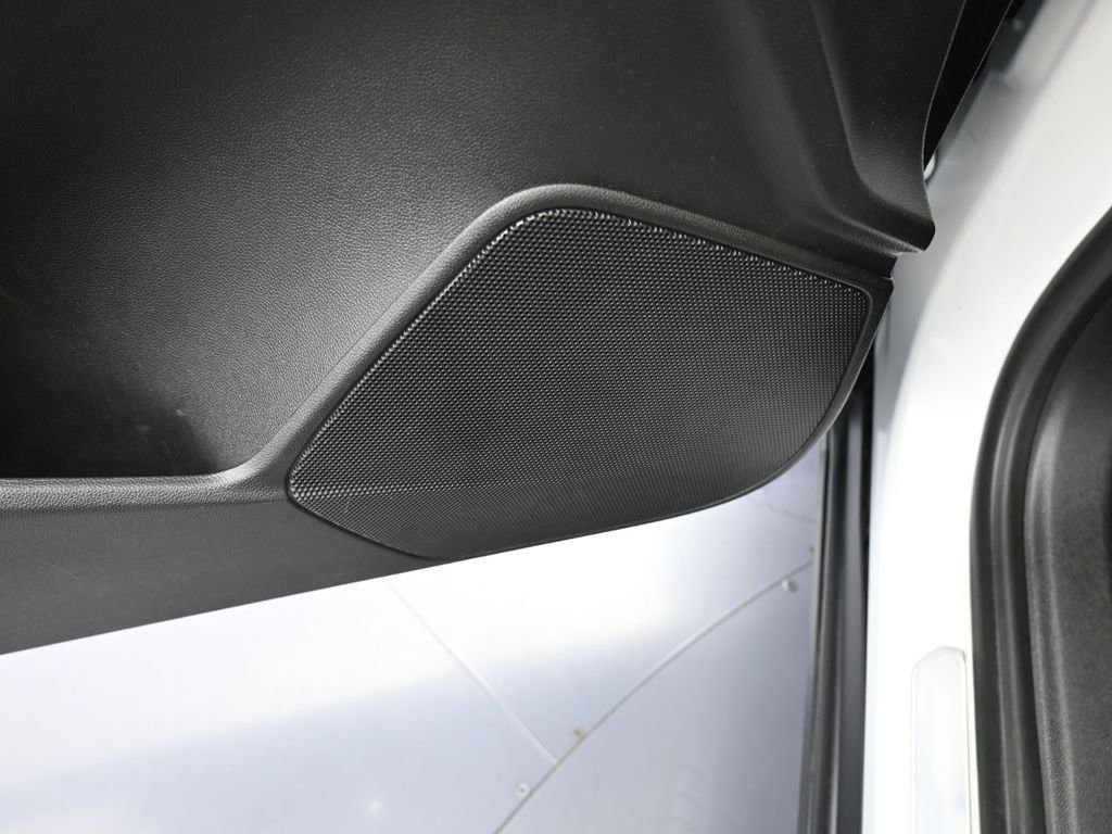 Used 2024 Cadillac XT4 Luxury w/ Cold Weather Package image 14