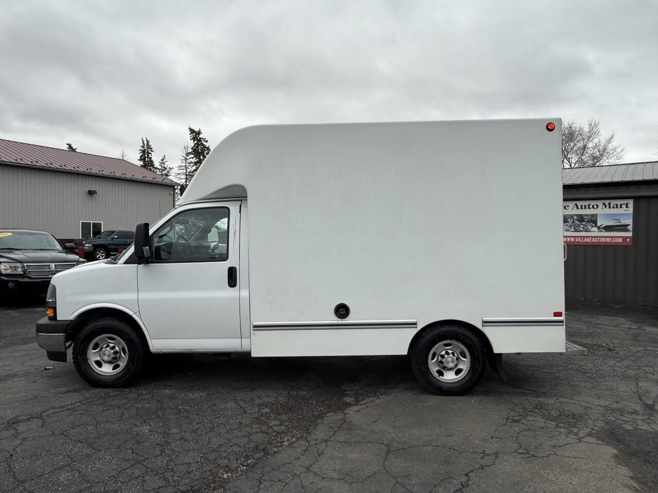 Used 2021 Chevrolet Express 3500 w/ Power Convenience Package image 8