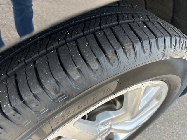 Used 2020 Chevrolet Equinox LT AWD/4WD image 25