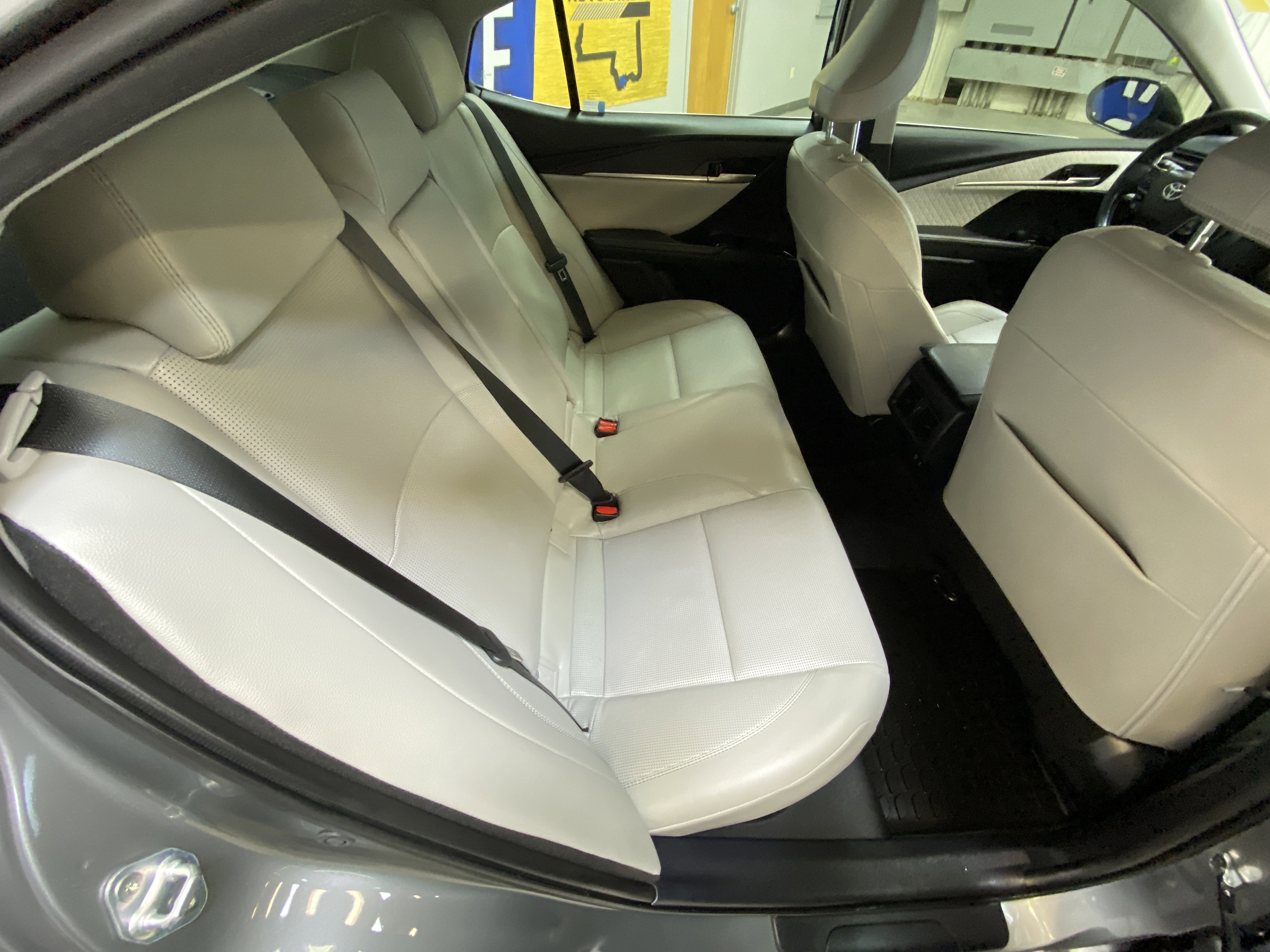 Used 2025 Toyota Camry XLE image 28