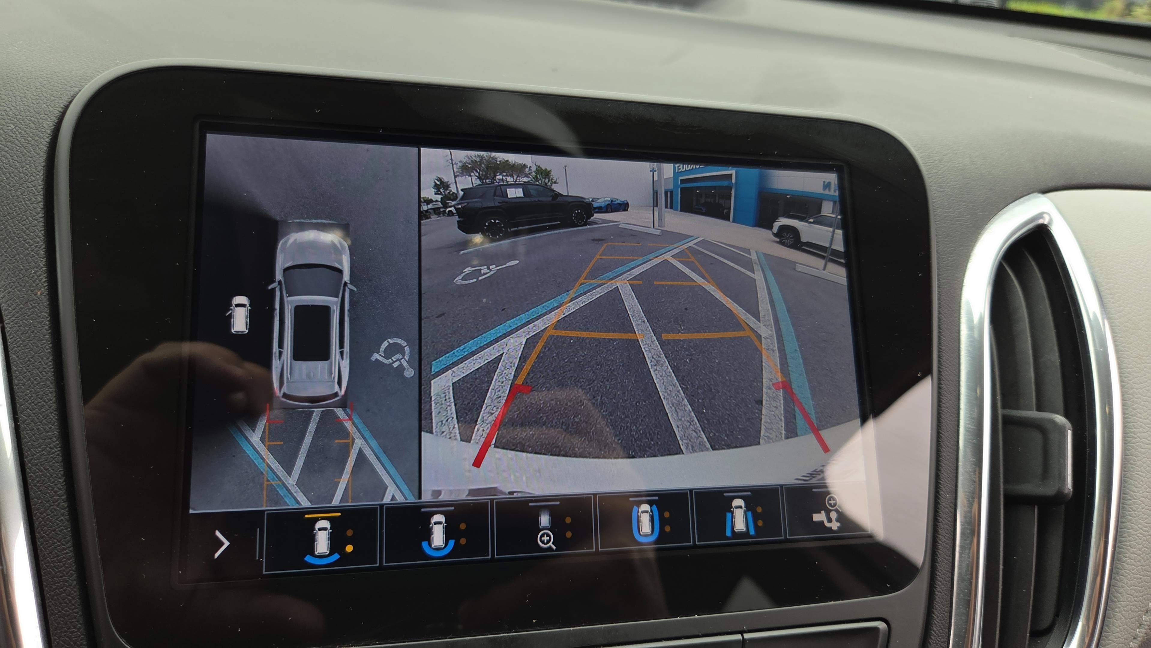 Certified 2020 Chevrolet Equinox Premier FWD image 19