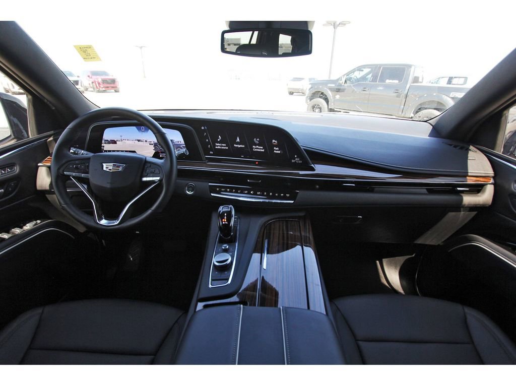 Used 2024 Cadillac Escalade Luxury image 9