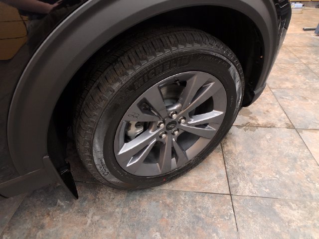 New 2026 Ford Explorer Active w/ Active Comfort Package AWD/4WD image 9