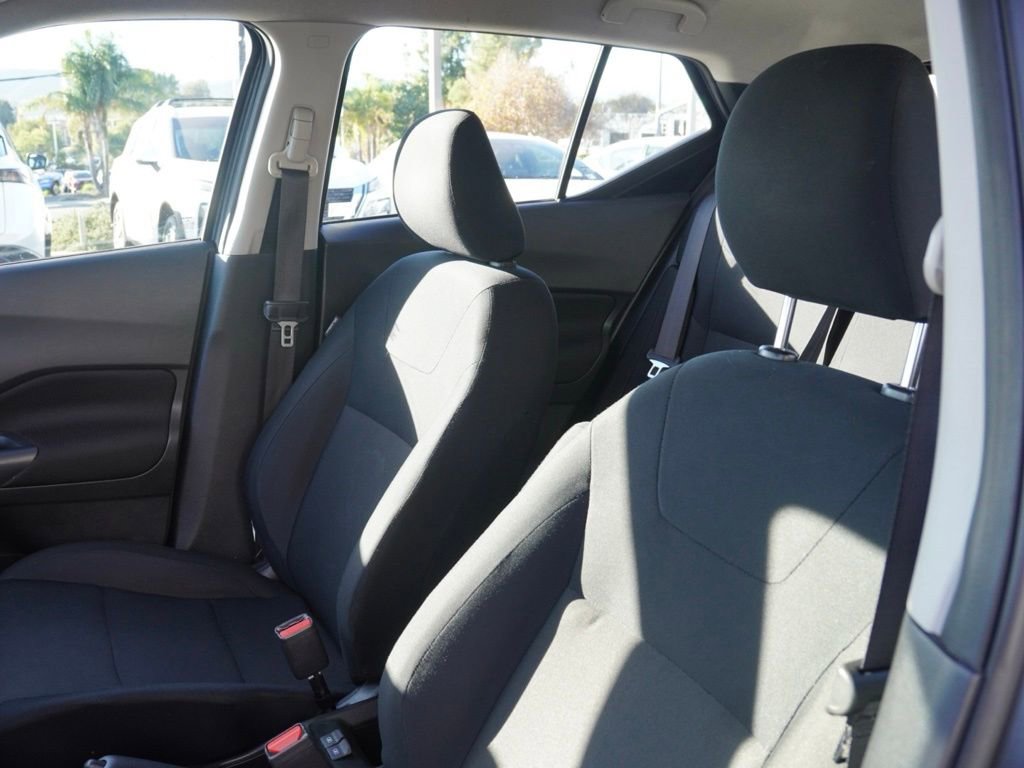 Used 2024 Nissan Kicks S image 18