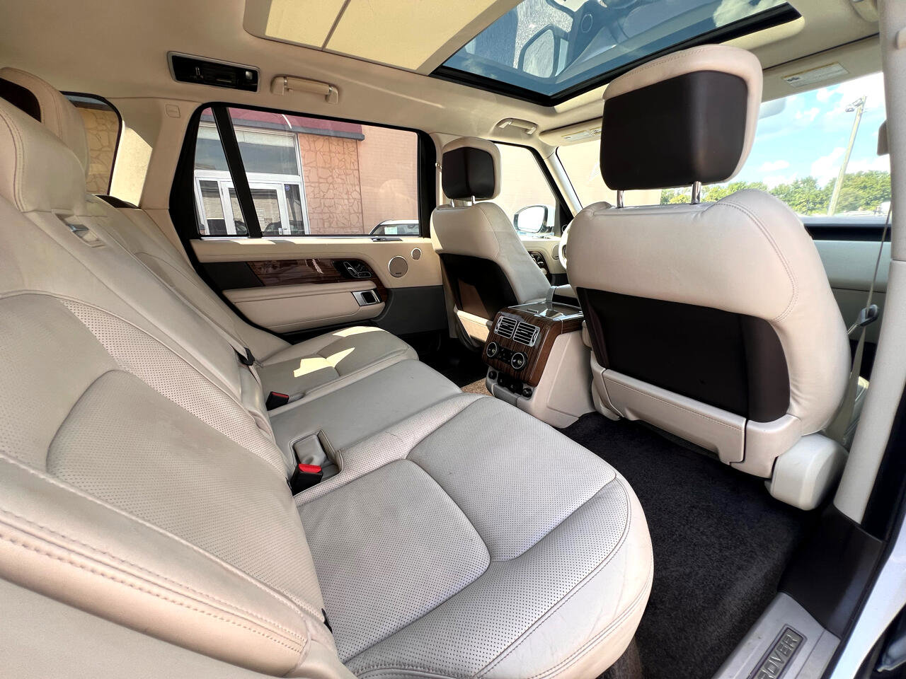 Used 2018 Land Rover Range Rover Long Wheelbase Supercharged image 20