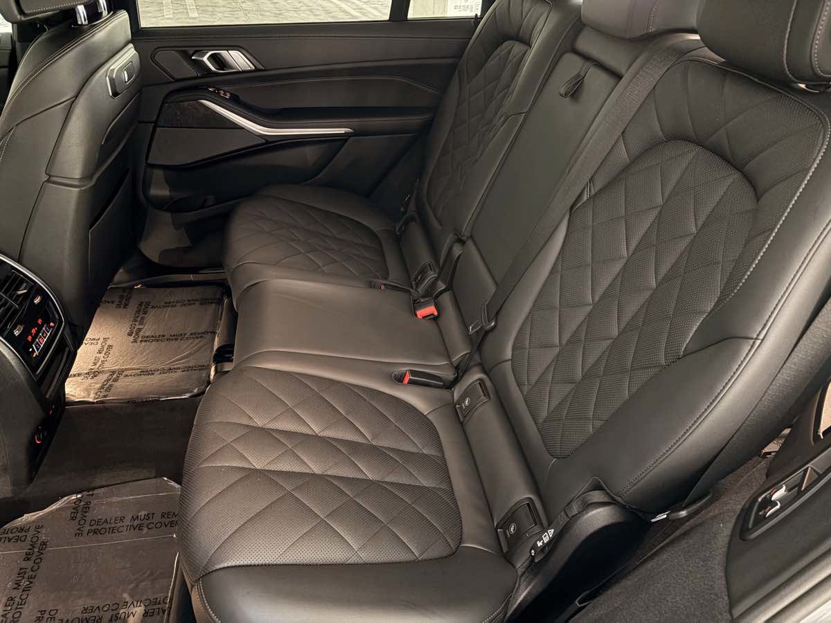 Used 2024 BMW X7 xDrive40i w/ M Sport Package AWD/4WD image 18