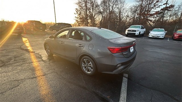Used 2024 Kia Forte LXS image 4