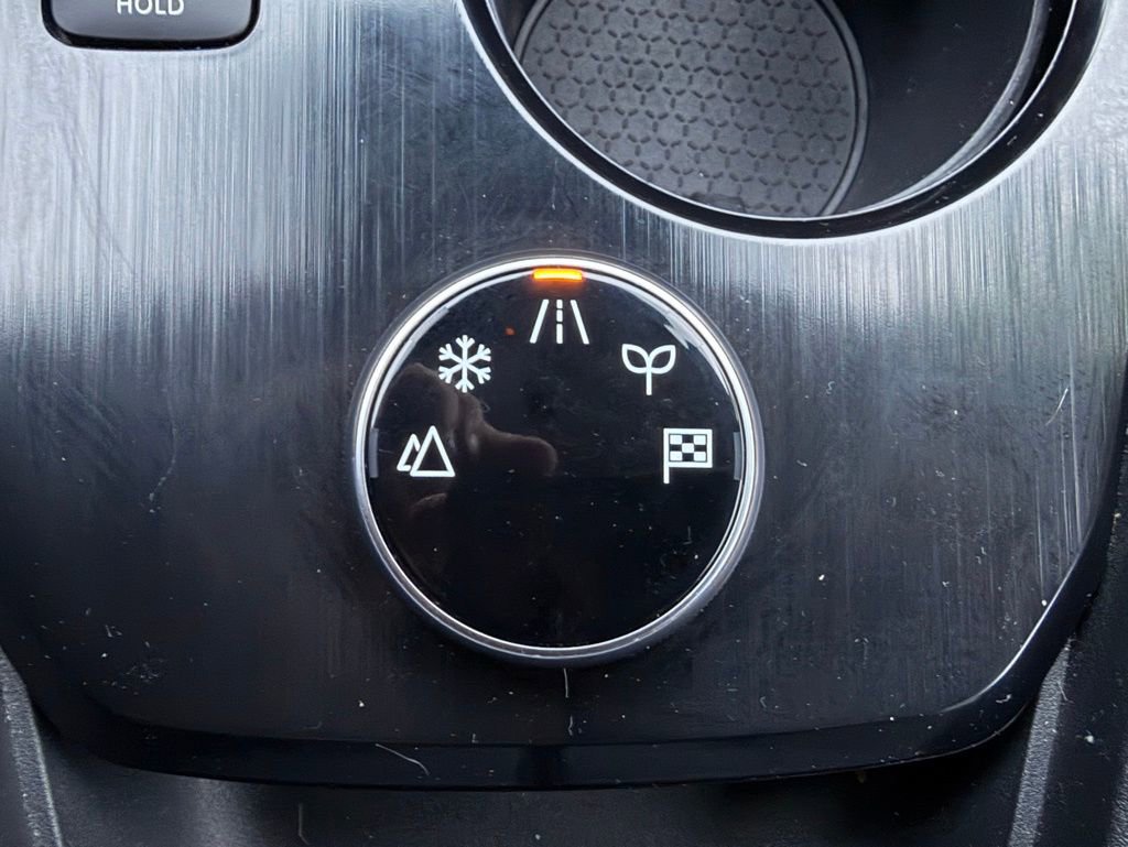 Used 2023 Nissan Rogue SV image 29