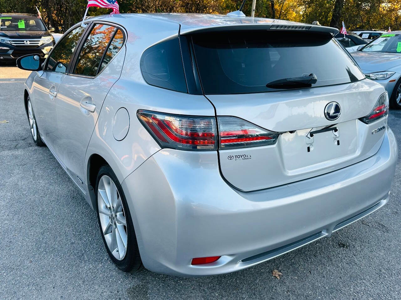 Used 2011 Lexus CT 200h Premium image 40