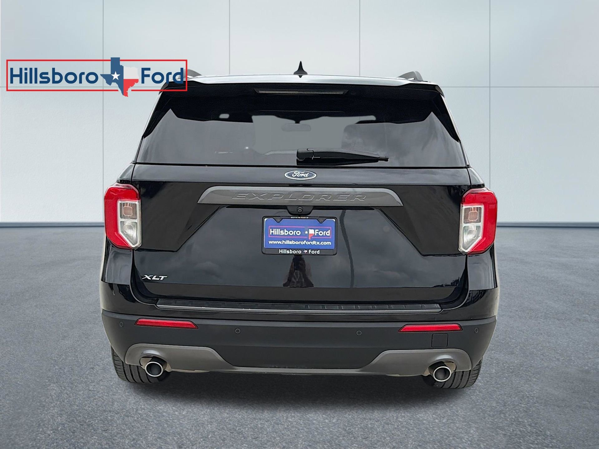 Used 2022 Ford Explorer XLT w/ Equipment Group 202A image 8