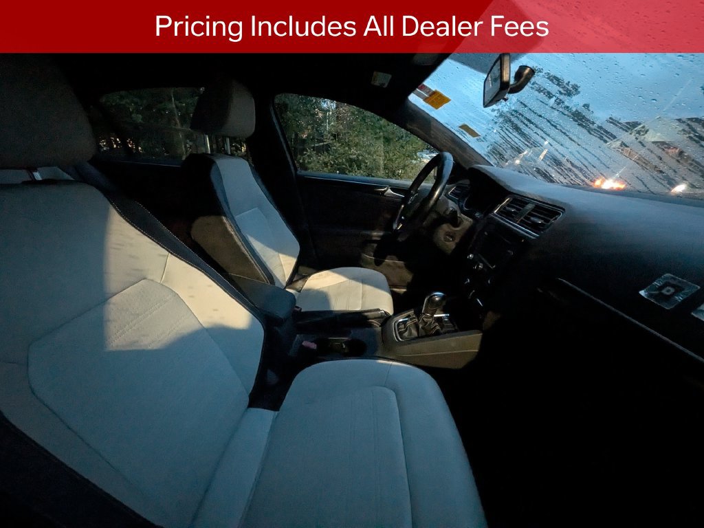 Used 2015 Volkswagen Jetta Sport FWD image 8