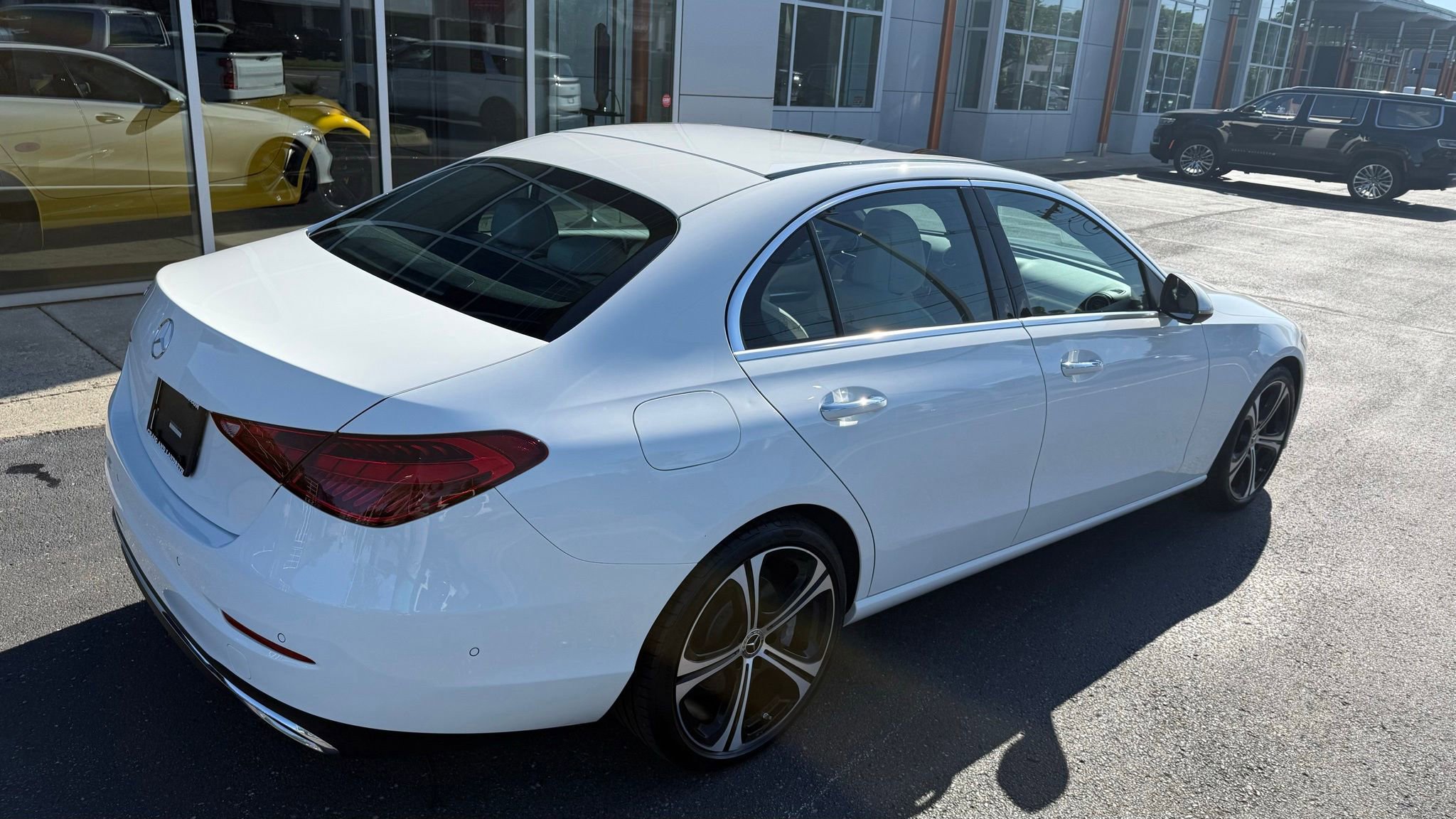 Used 2025 Mercedes-Benz C 300 Sedan video 3