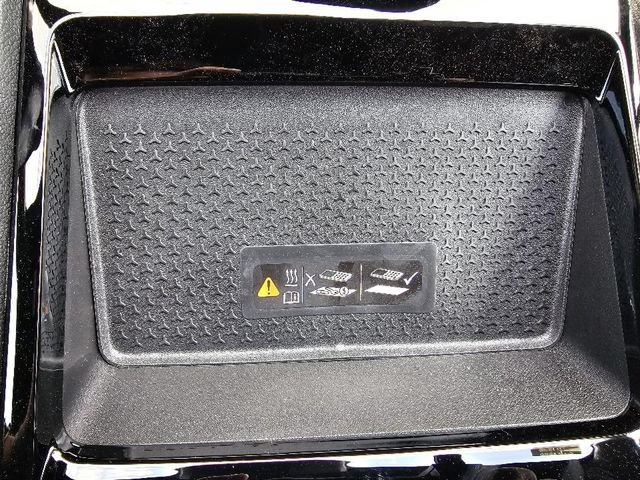 Used 2024 Chevrolet Blazer EV LT AWD/4WD image 9