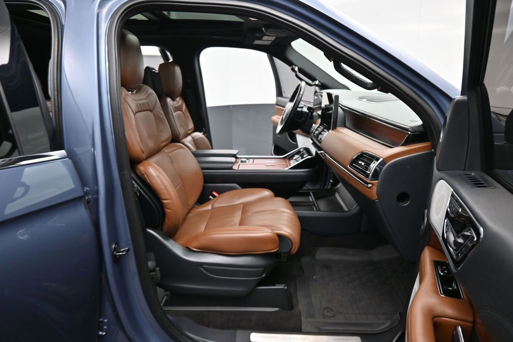 Used 2023 Lincoln Navigator L Reserve AWD/4WD image 19