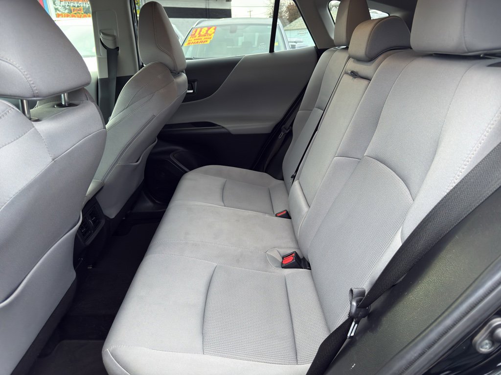 Used 2021 Toyota Venza LE image 12