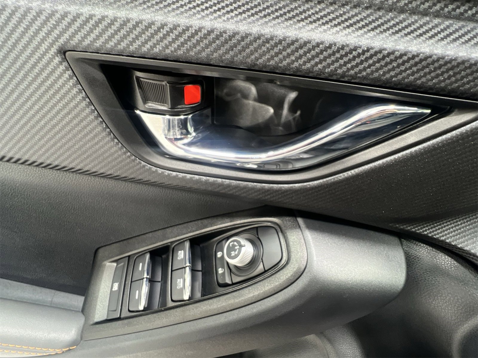 Used 2025 Subaru Crosstrek 2.5i Limited w/ Crosstrek Mirror Package image 13