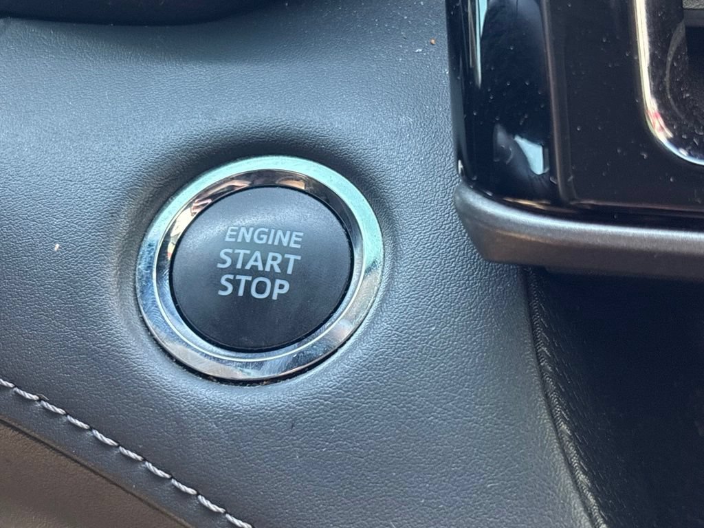 Used 2022 Toyota Highlander XLE AWD/4WD image 21