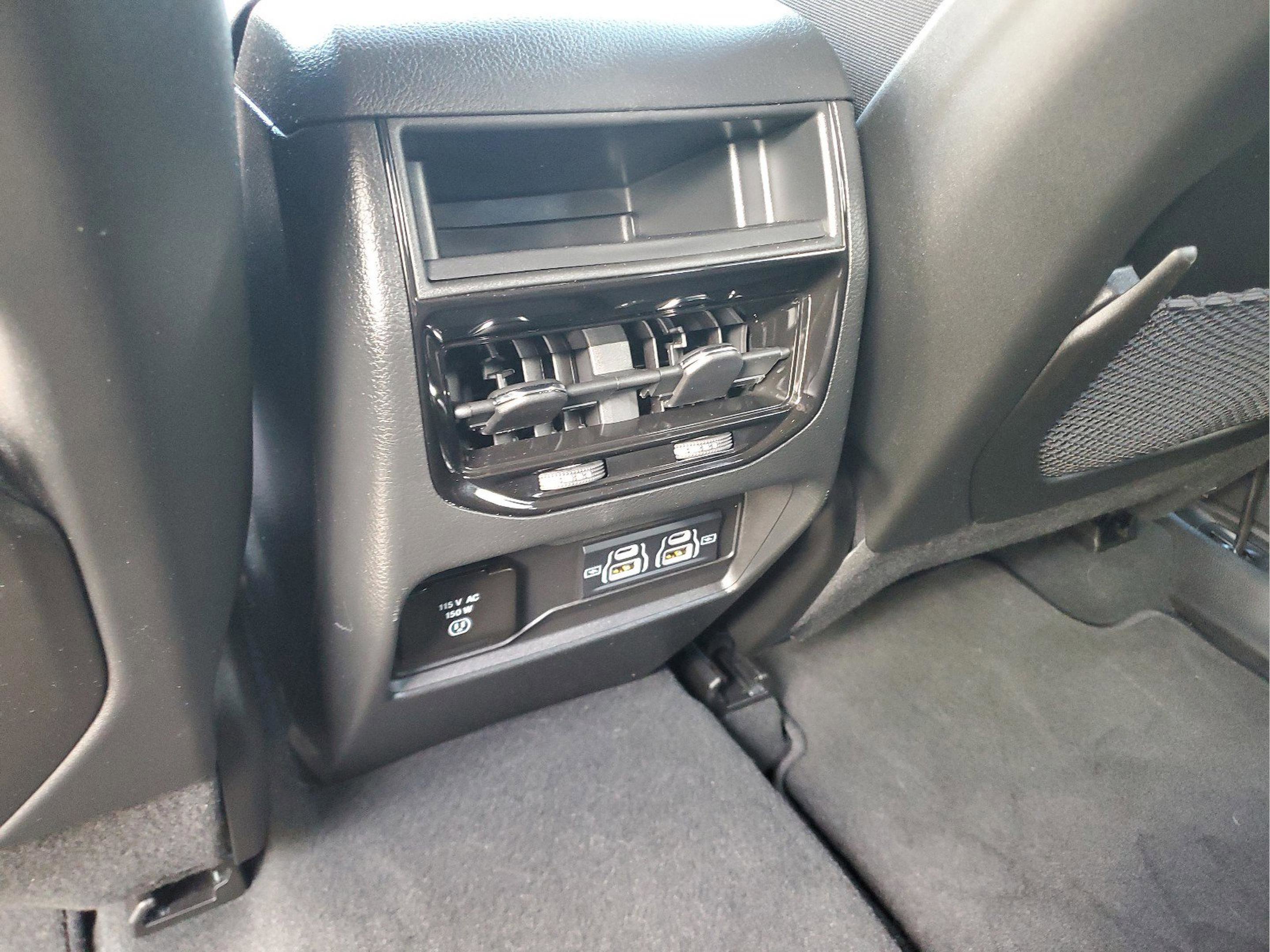 Certified 2024 Jeep Grand Cherokee Altitude image 16