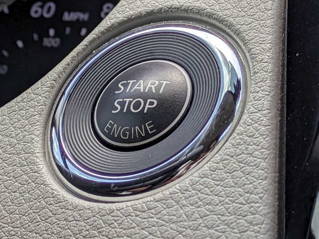 Used 2022 Nissan Rogue Sport SL FWD image 31