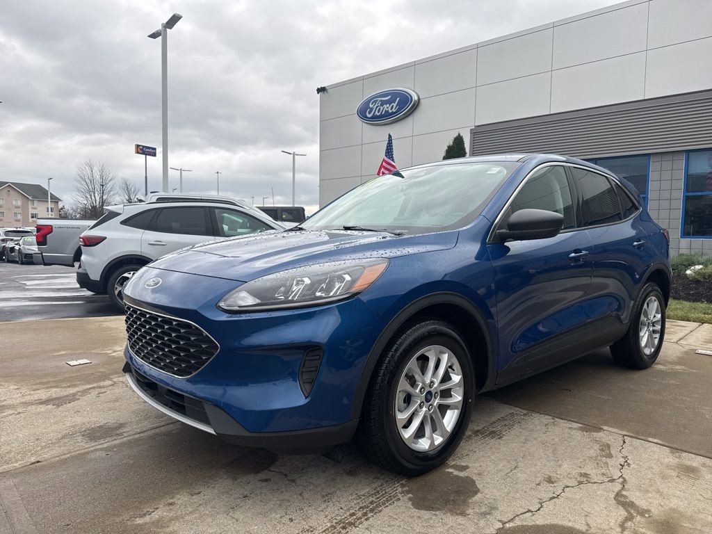 Certified 2022 Ford Escape SE w/ Convenience Package image 2