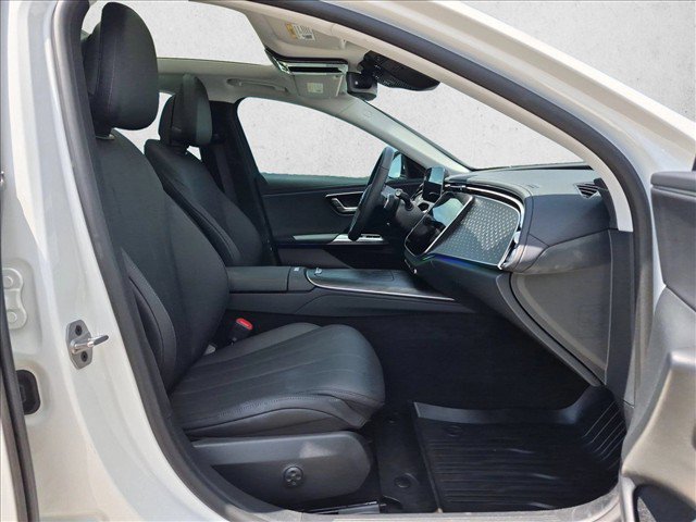 Used 2025 Mercedes-Benz E 350 4MATIC Sedan image 20
