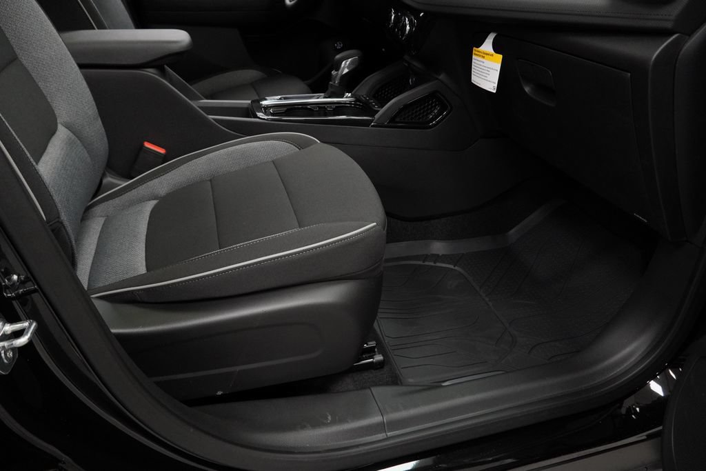 New 2026 Chevrolet TrailBlazer LT w/ Convenience Package FWD image 30