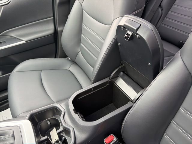 Used 2023 Toyota RAV4 XLE Premium image 22