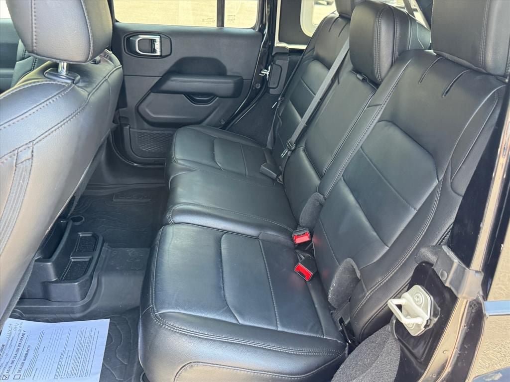 Used 2023 Jeep Wrangler Unlimited Sahara AWD/4WD image 10