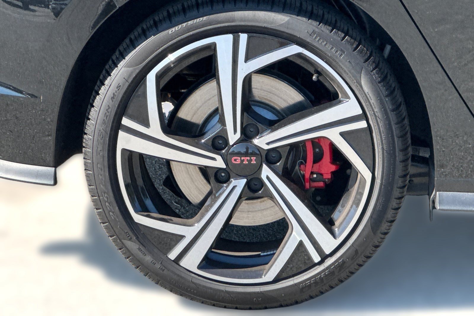 Used 2026 Volkswagen Golf SE FWD image 13