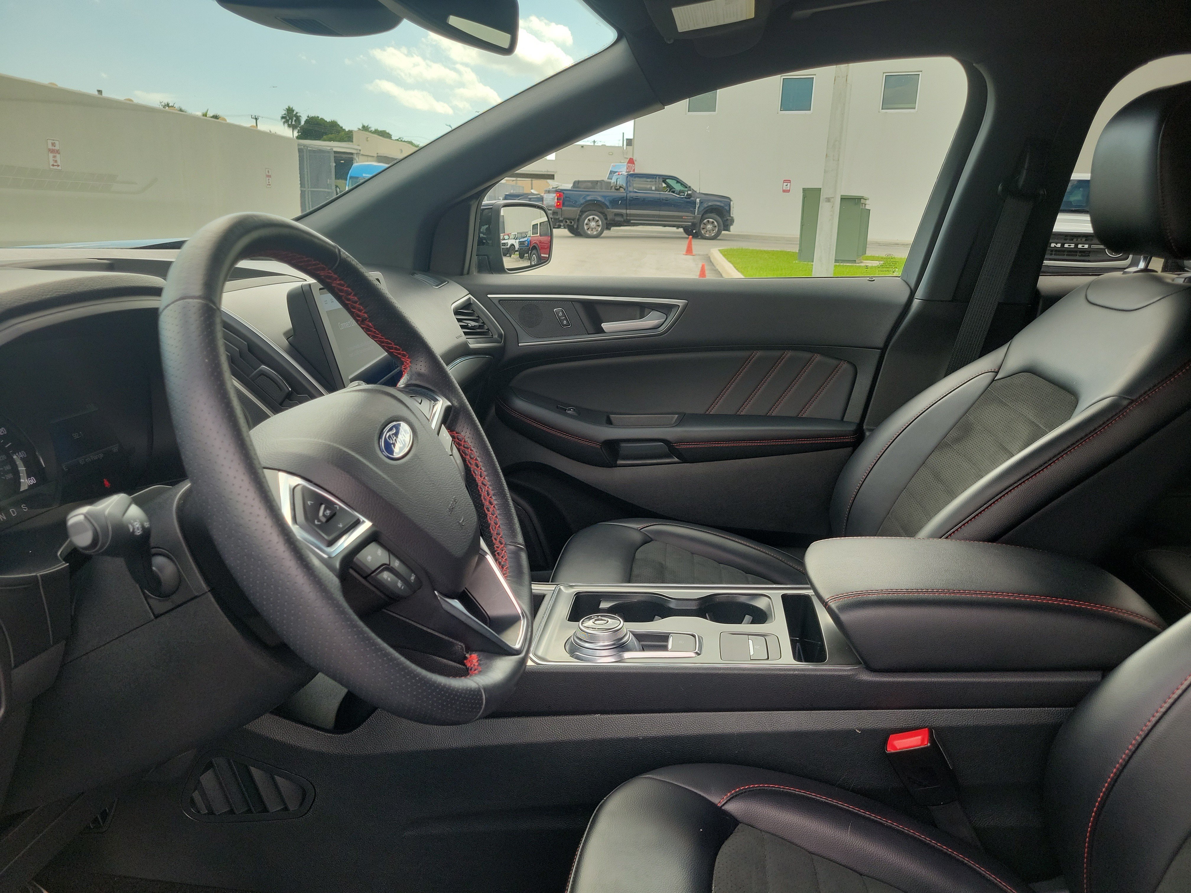 Used 2024 Ford Edge ST-Line AWD/4WD image 11