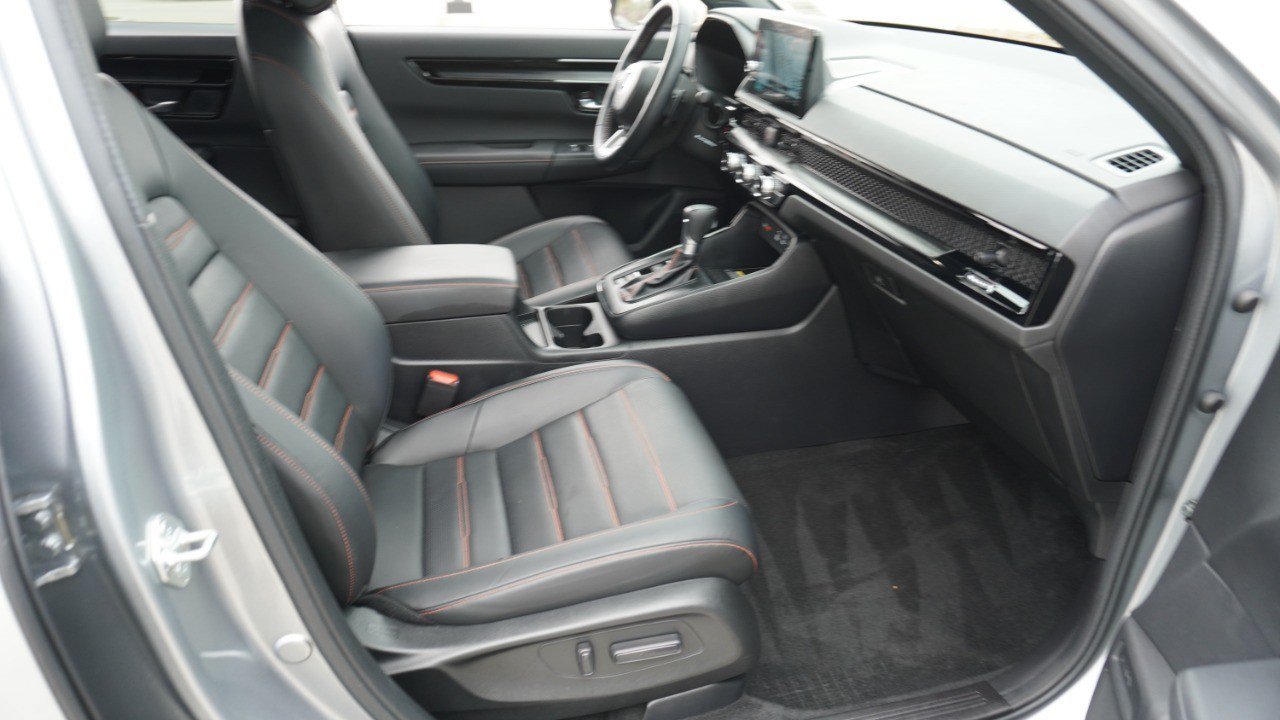 Used 2025 Honda CR-V Sport Touring image 14
