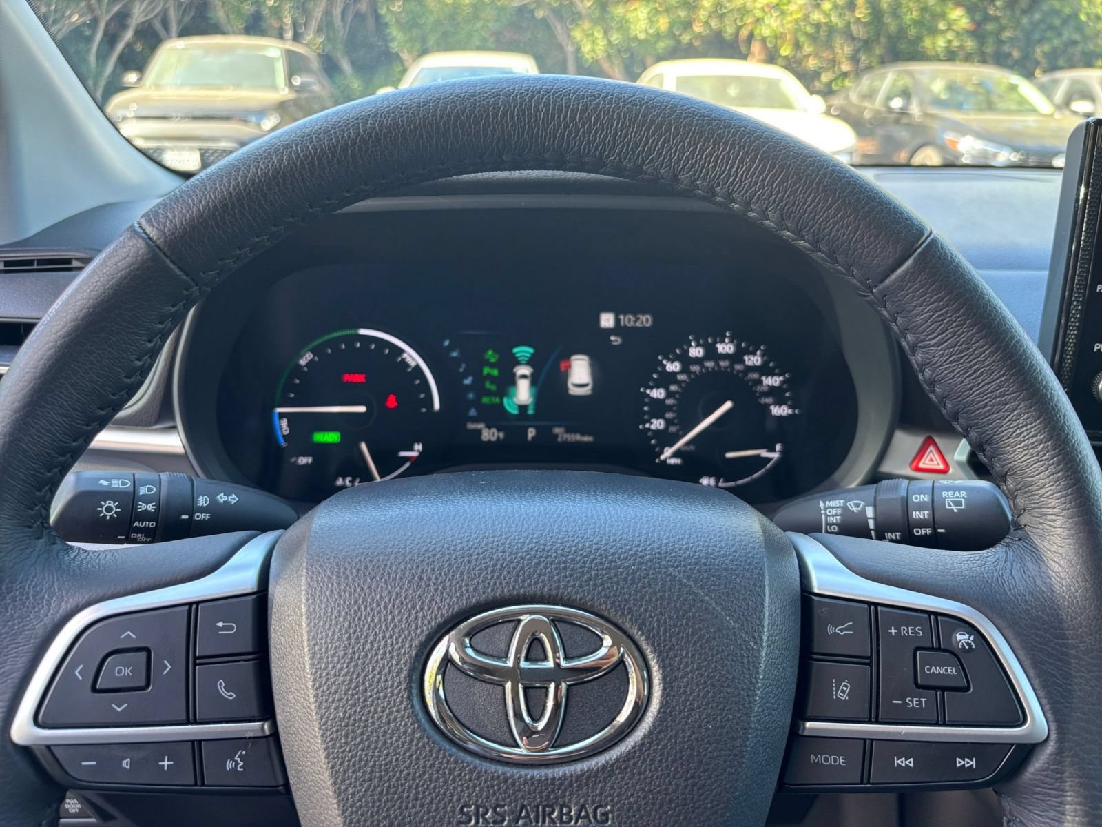 Used 2025 Toyota Sienna XLE FWD image 28