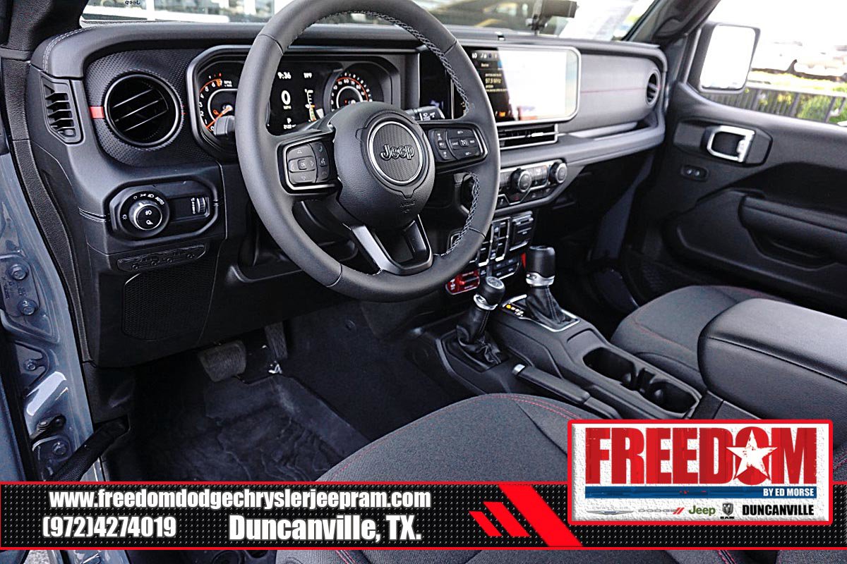 Certified 2025 Jeep Gladiator Rubicon w/ Convenience Group AWD/4WD image 9
