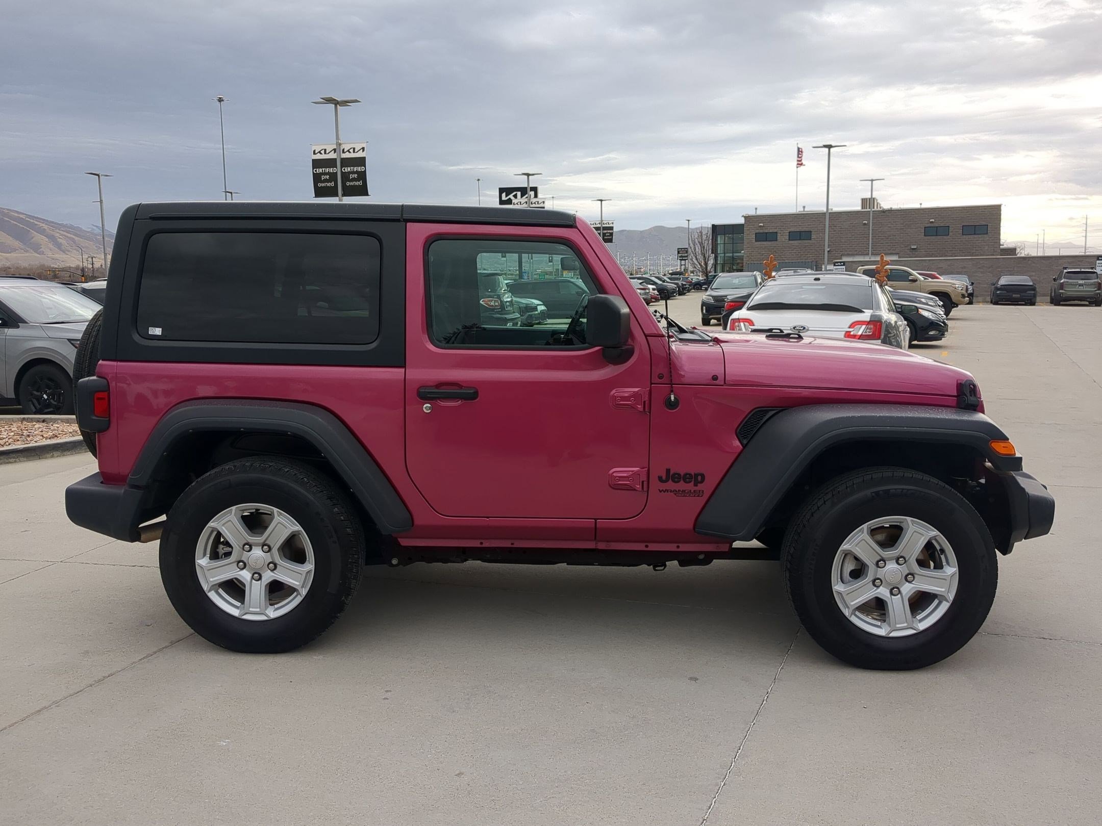 Used 2021 Jeep Wrangler Sport w/ Technology Group image 7