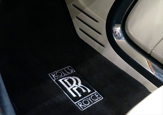 Used 2008 Rolls-Royce Phantom Drophead Coupe RWD image 31