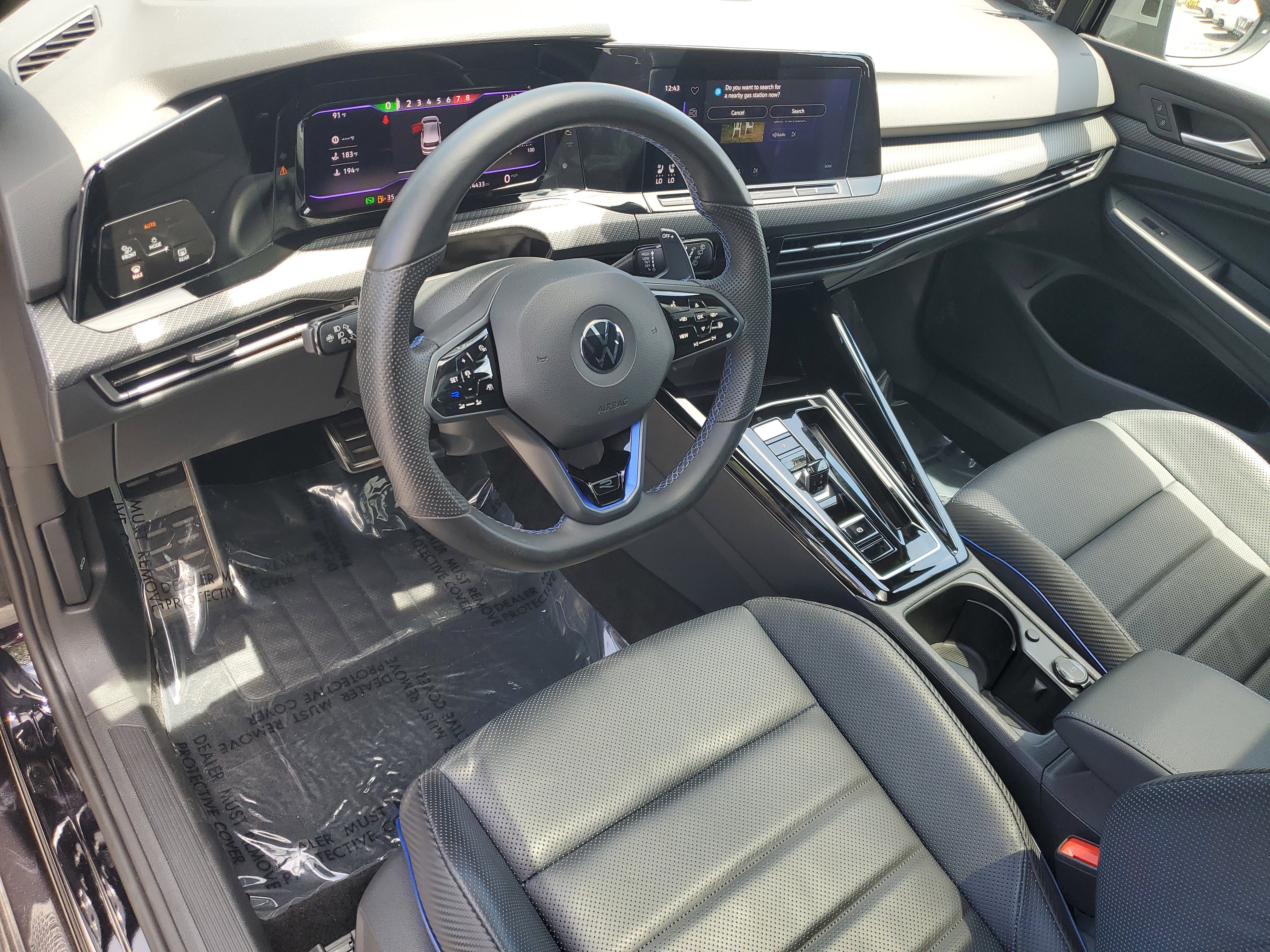 Used 2023 Volkswagen Golf R image 7