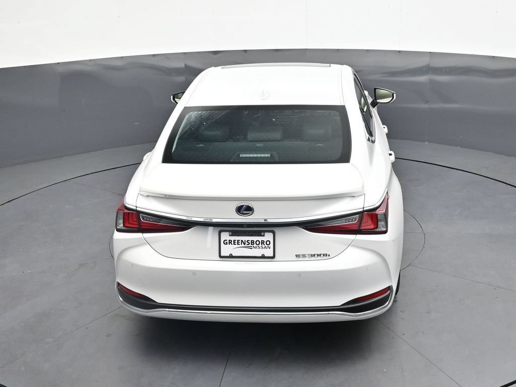 Used 2022 Lexus ES 300h w/ Premium Package FWD image 30