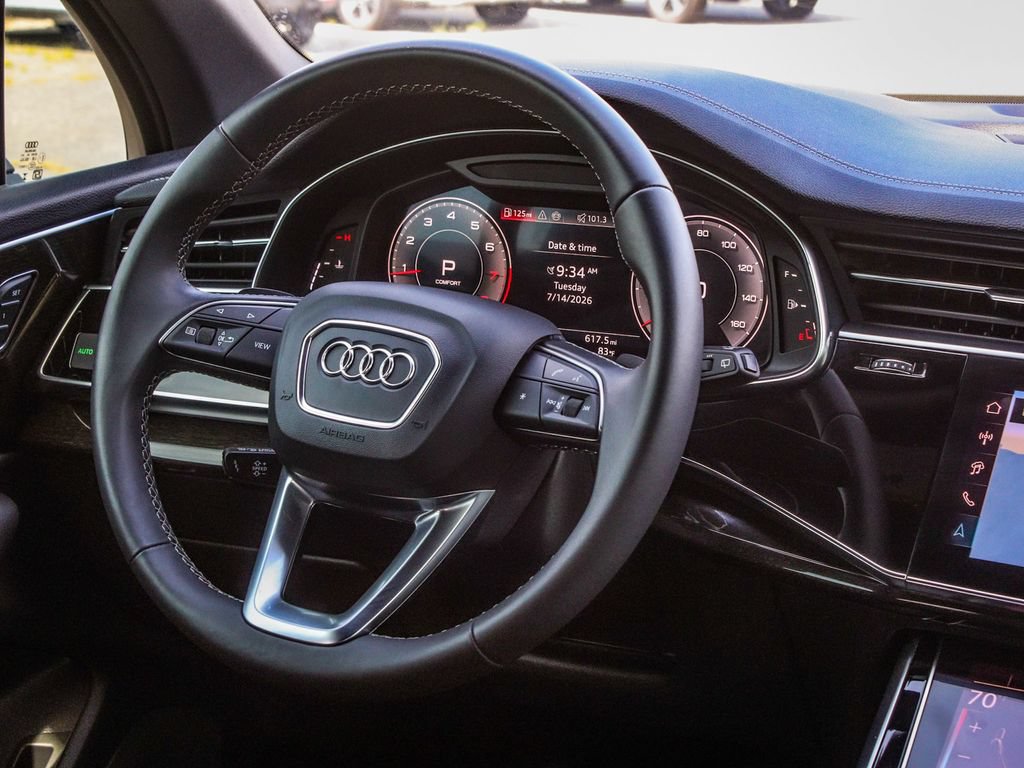 Used 2025 Audi Q7 2.0T Premium w/ Convenience Package AWD/4WD image 26