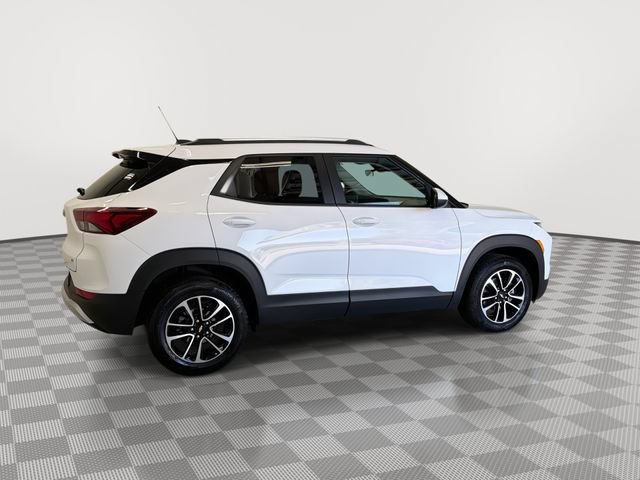 Used 2025 Chevrolet TrailBlazer LT AWD/4WD image 11