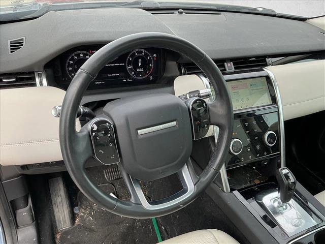 Used 2020 Land Rover Discovery Sport SE image 13