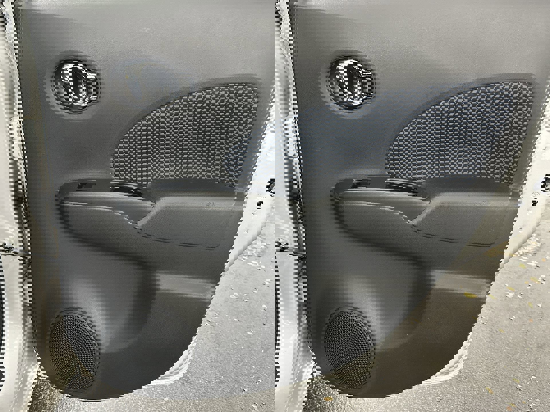 Used 2019 Nissan Versa Note SV image 35