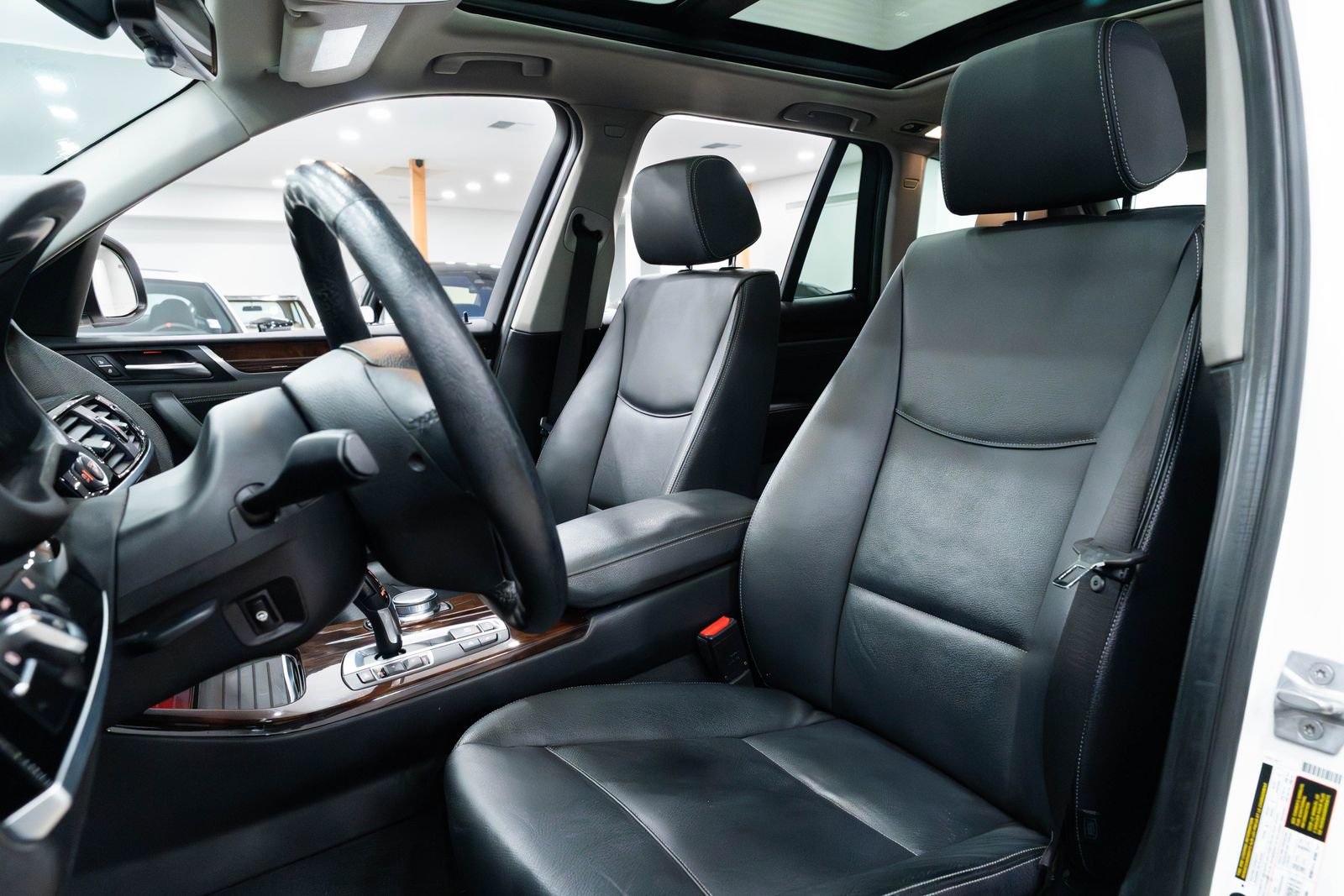 Used 2017 BMW X3 xDrive28i image 17