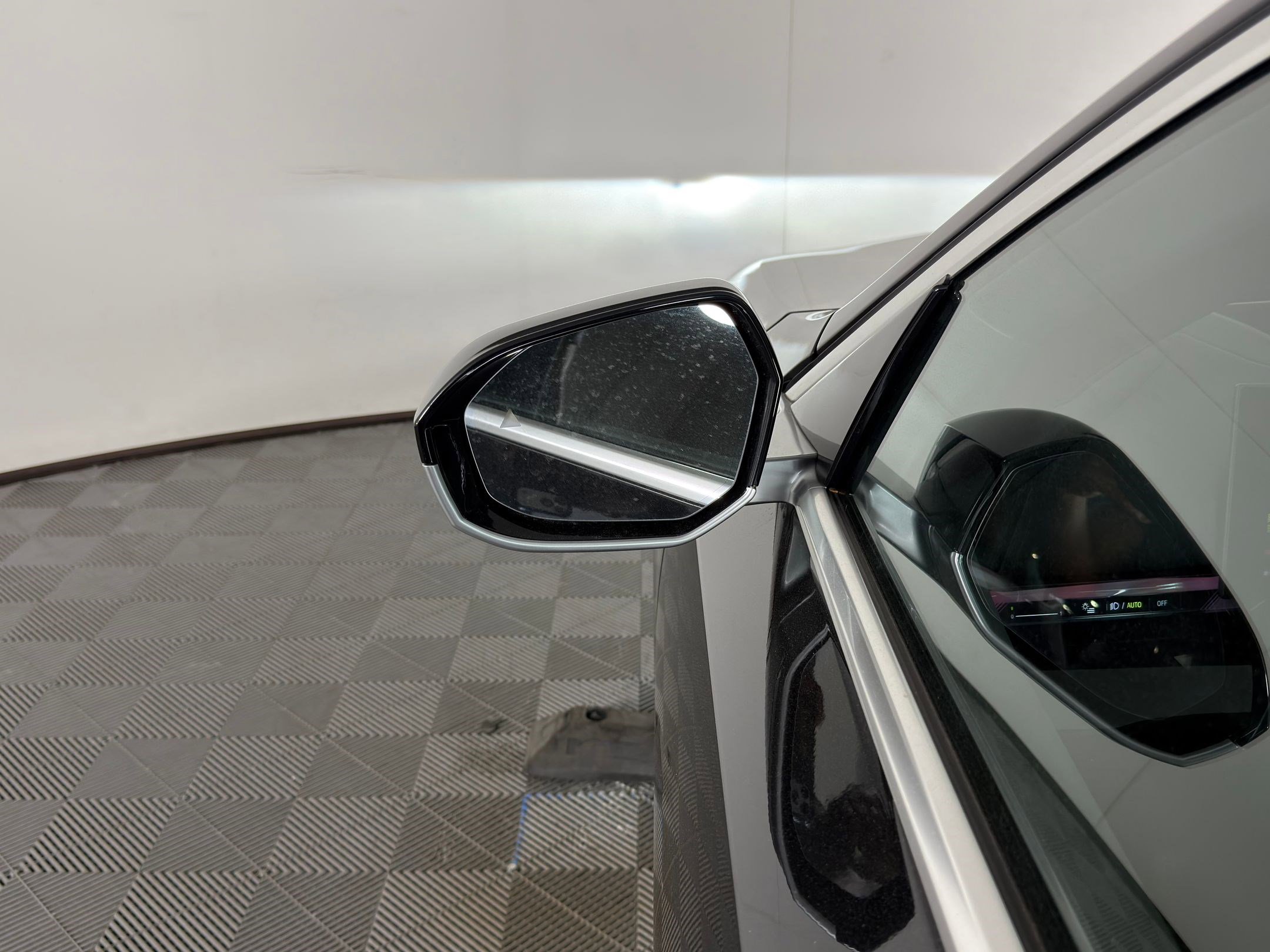 New 2026 BMW 540i xDrive w/ Executive Package image 18