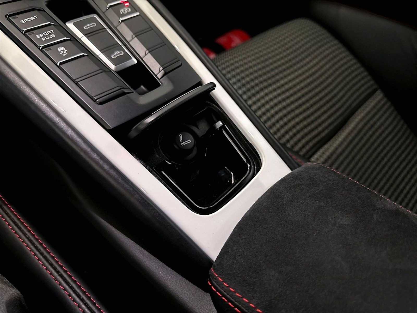 Used 2016 Porsche Boxster Spyder RWD image 35