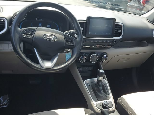 Certified 2023 Hyundai Venue SEL w/ Cargo Package FWD image 9